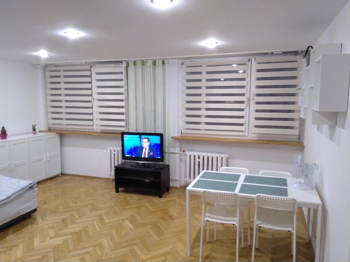 Appartamento Apartament Zielona Wierzba Blisko Sky Tower Breslavia Esterno foto