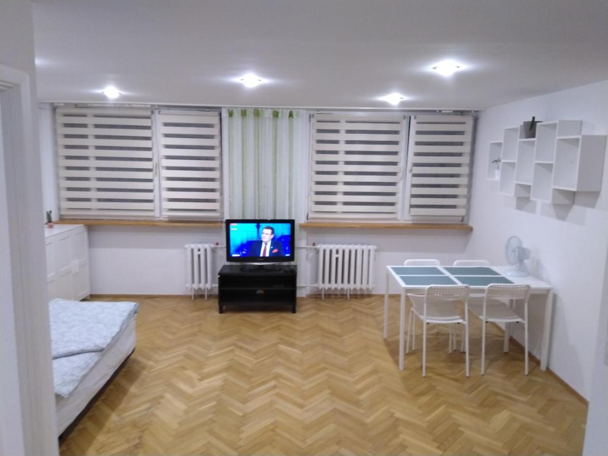 Appartamento Apartament Zielona Wierzba Blisko Sky Tower Breslavia Esterno foto