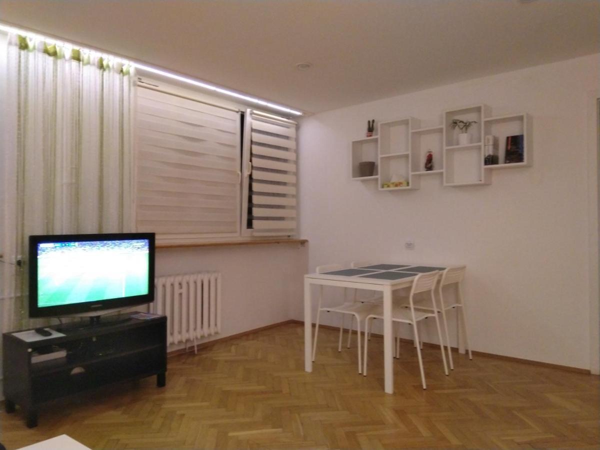 Appartamento Apartament Zielona Wierzba Blisko Sky Tower Breslavia Esterno foto